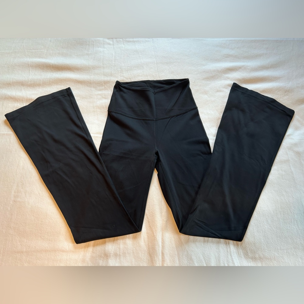 LULULEMON Groove Nulu High-Rise Flared Pant (1/3)